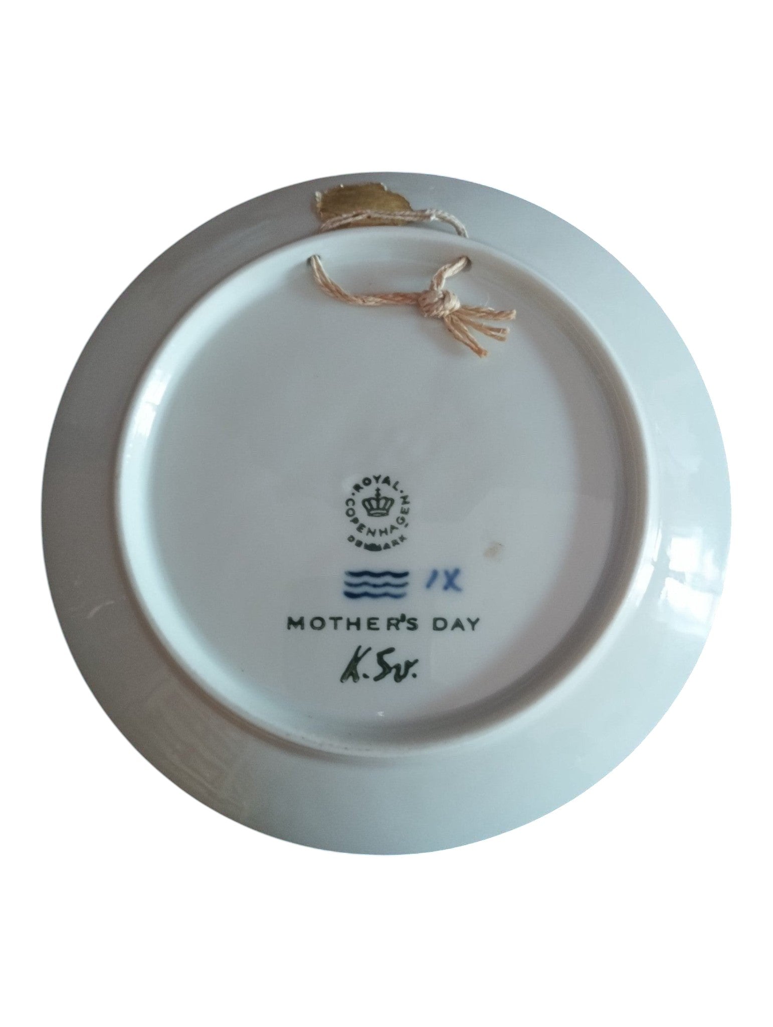 Royal Copenhagen Mother's Day Plates (1970–1972) – Vintage Danish Blue & White Collectibles - Polo Express